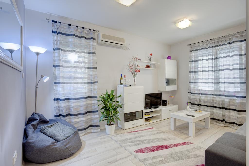 Apartment Biljana Белград Экстерьер фото